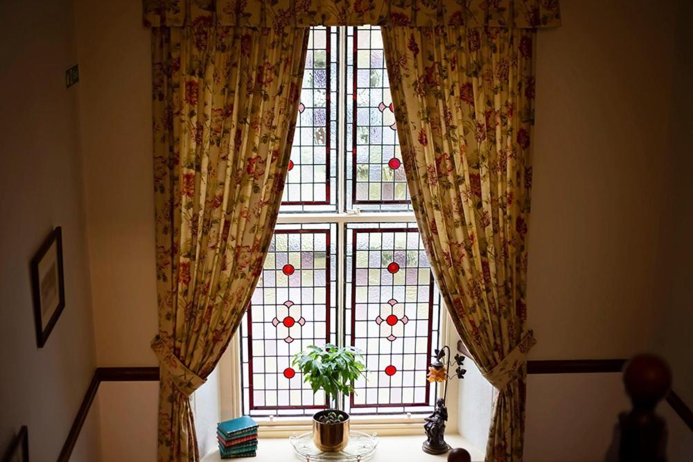 ボウネス＝オン＝ウィンダミア ファー ツリーズ Bed & Breakfast エクステリア 写真